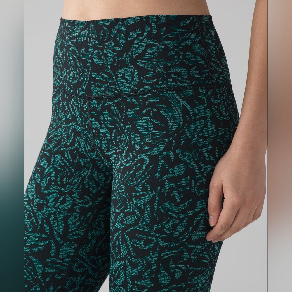 Lululemon Size 6 Women's Wunder Under hi Rise Ankle Length Leggings Green Black